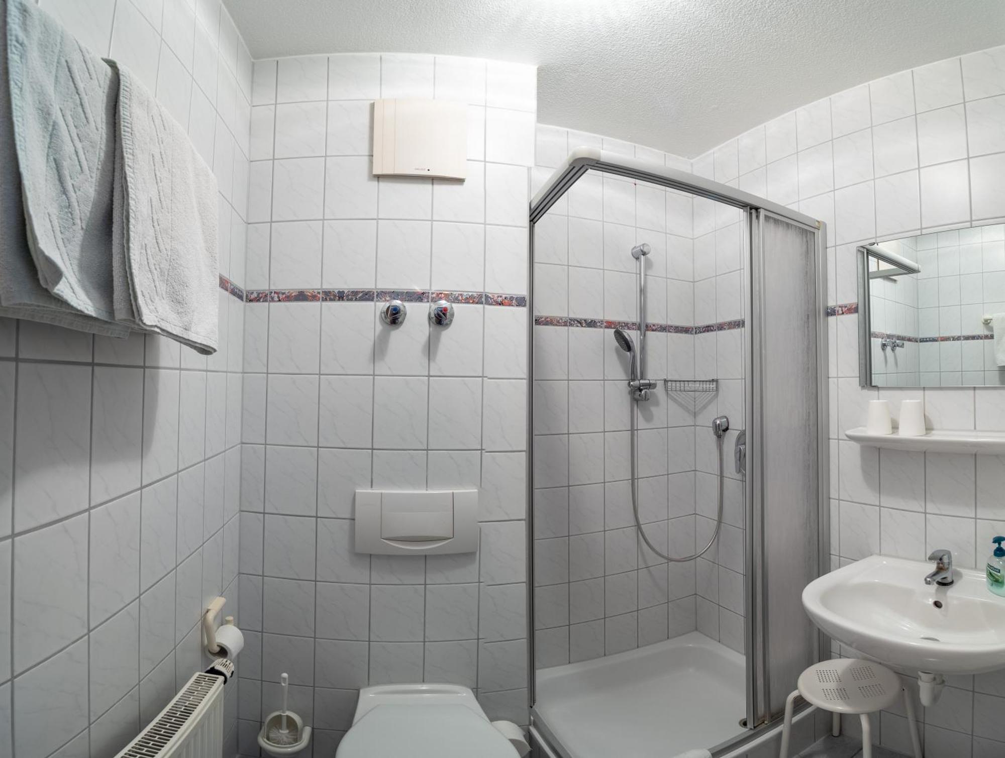 Gaestehaus Marion Dettingen an der Erms الغرفة الصورة