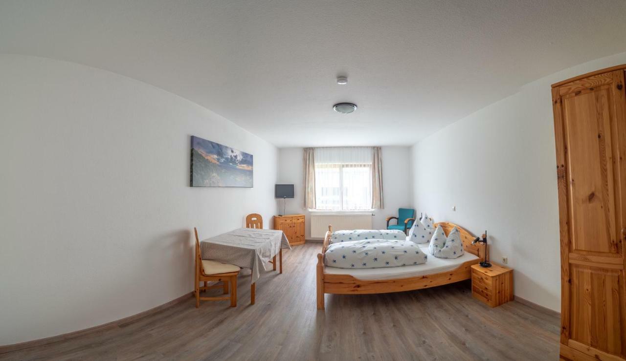 Gaestehaus Marion Dettingen an der Erms المظهر الخارجي الصورة