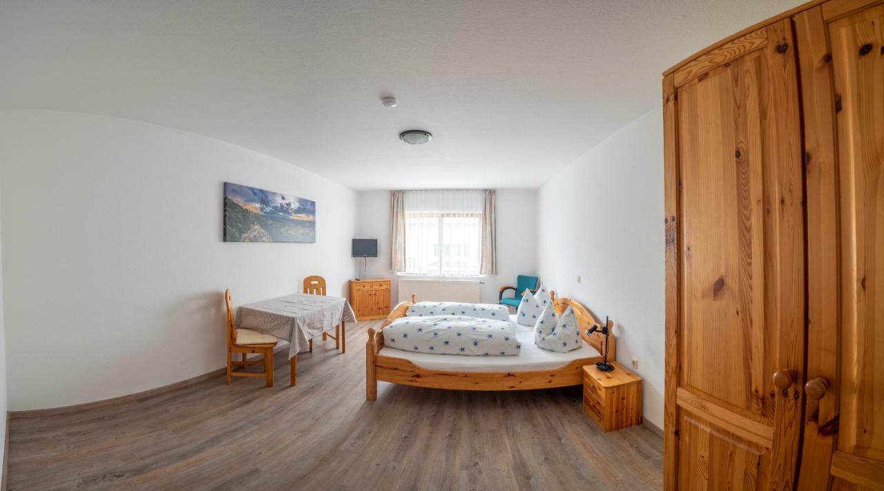 Gaestehaus Marion Dettingen an der Erms المظهر الخارجي الصورة
